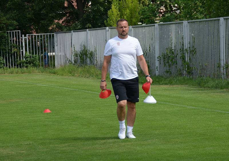 Trenér Jozef Dojčan zamířil z Lanžhota do Zbrojovky Brno, kde bude zastávat pozici asistenta kouč Richarda Dostálka.