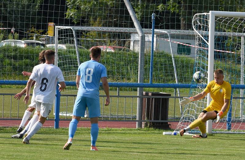 Moravan Lednice doma porazil béčko Vyškova 2:0.