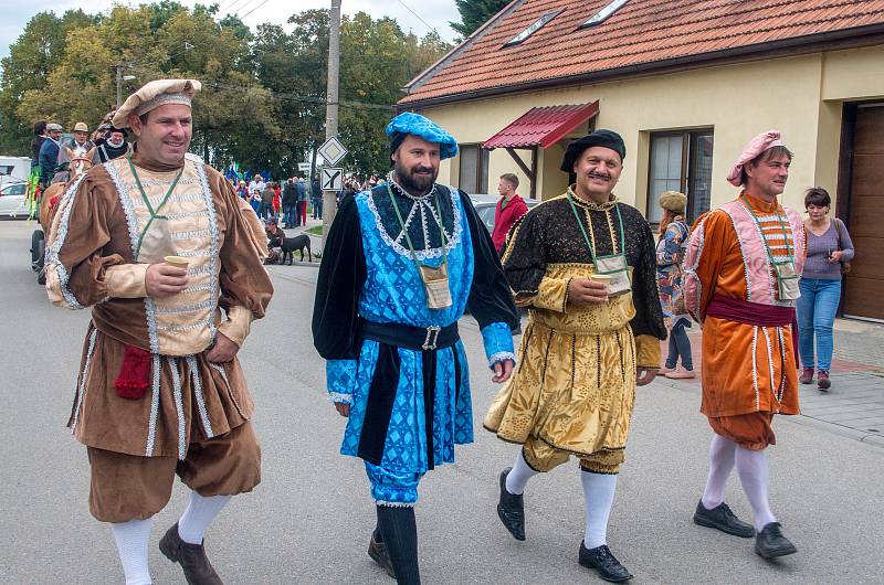 Hustopeče žily první řijnovou sobotu tradičními Burčákovými slavnostmi.