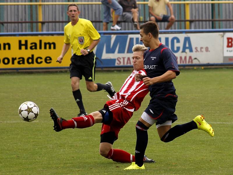 Derby mezi Rakvicemi (v modrém) a Velkými Pavlovicemi.