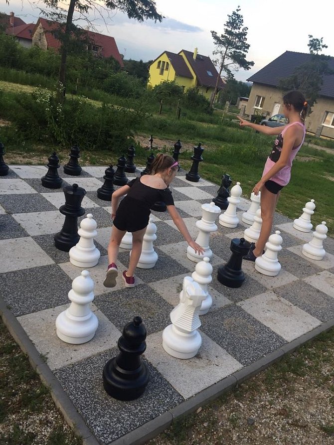 Ve Vranovicích si mohou opět zahrát obří šachy