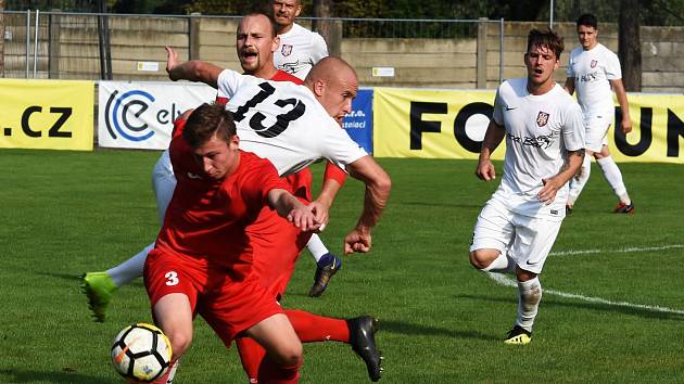 Fotbalisté Sokola Lanžhot porazili v Divizi D tým Staré Říše 4:0.