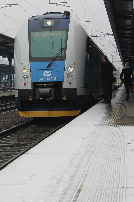 V Břeclavi a v okolí napadl na konci letošního roku první sníh. Vydržel však jen pár hodin a začal tát.