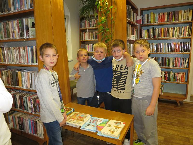 Třeťáci se přišli podívat do velkopavlovické knihovny.