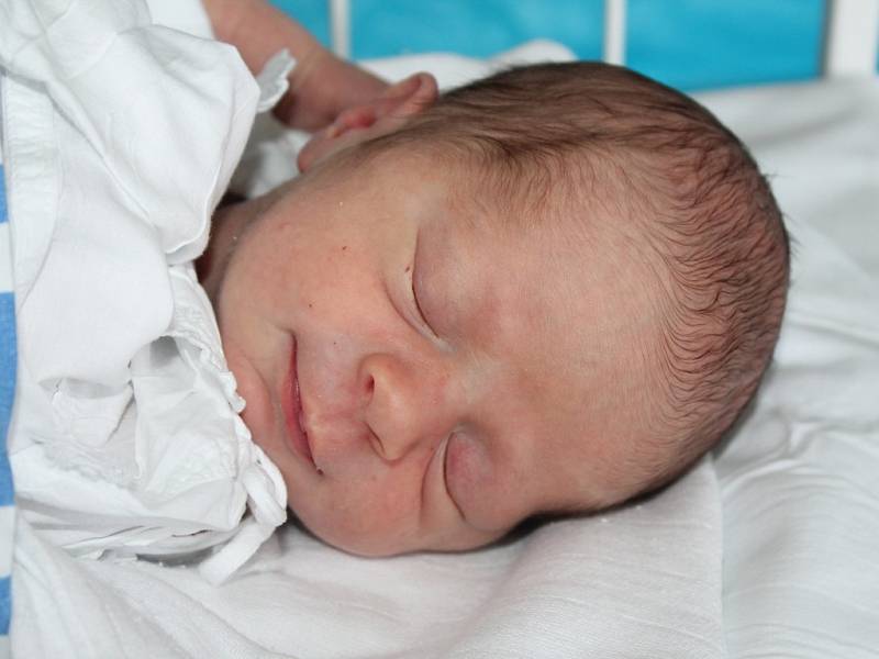 Eliška Štarhová, 6. 3. 2015, Mikulov, 2,9 kg, 52 cm.