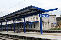 Břeclavské nádraží po první části rekonstrukce.