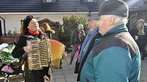 Jitrnice z kotle i výčepu. Na zabijačce chutnali víno i pivní speciál