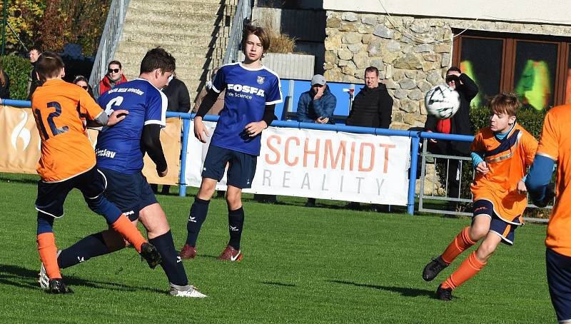 Starší žáci Lednice (v oranžovém) podlehli 0:1 Břeclavi.