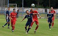 Fotbalisté MSK Břeclav (v modrých dresech) prohráli v přípravném utkání s Lanžhotem 0:1.
