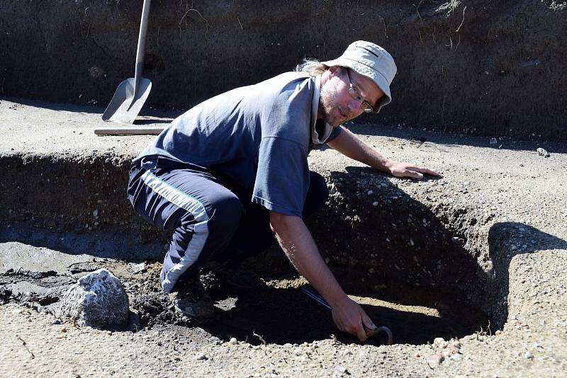 Na Mušově u novomlýnských nádrží pokračuje archeologický výzkum jednoho z největších pohřebišť germánských Langobardů ze šestého století našeho letopočtu.