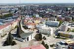 Zastupitelé a architekti z Břeclavi jednali o budoucí podobě břeclavského náměstí i proluky u Koruny.