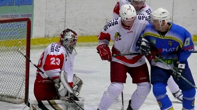 Opava porazila torzo břeclavského týmu v posledním domácím utkání sezóny 5:1.