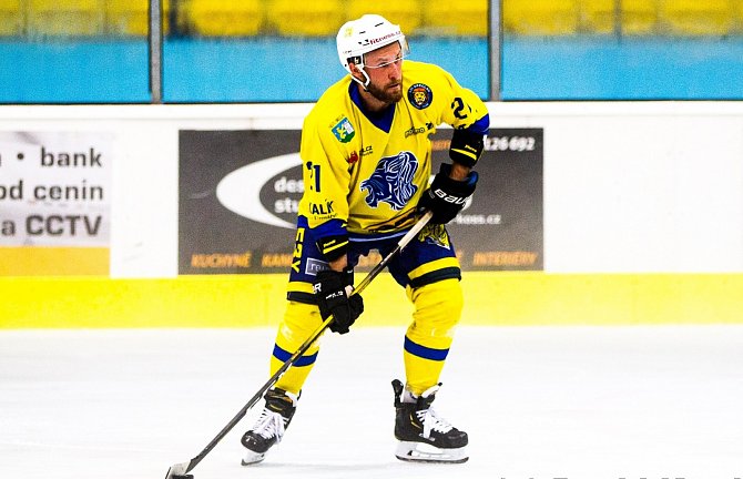 Ondřej Nedvěd naskočil do seniorského hokeje v břeclavském dresu.