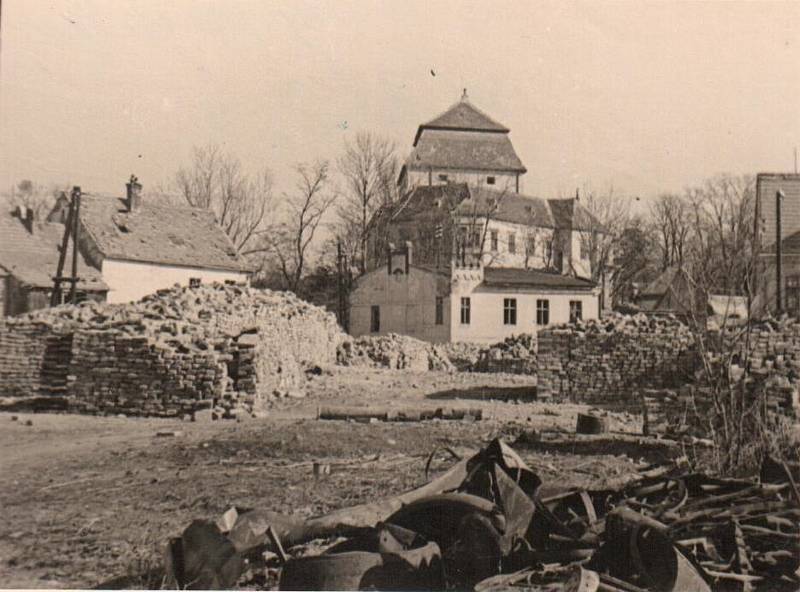 Miroslav po bombardování.