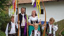 Soubory z Hanáckého Slovácka se na strážnickém festivalu představily s programem Naša dědina.