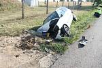 Při nehodě mezi Bořeticemi a Vrbicí na začátku týdne zemřela třiadvacetiletá řidička. S Renaultem Clio narazila do mostku u vodárny.