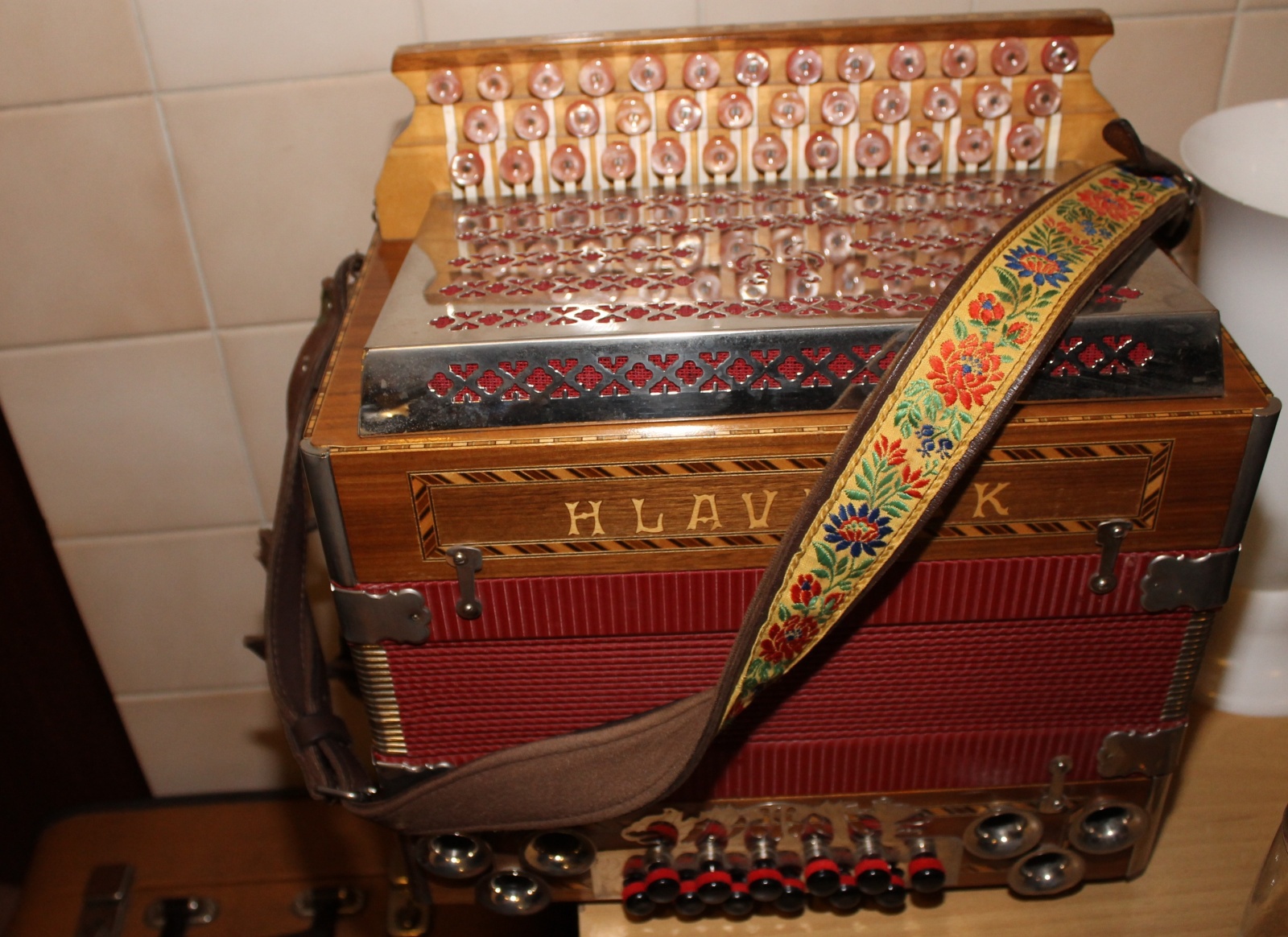 Ve sbírce mám třináct harmonik, říká pohořelický muzikant Janičata -  Břeclavský deník