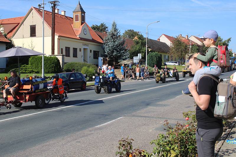 Druhý ročník Traktoriády v Kašnici.