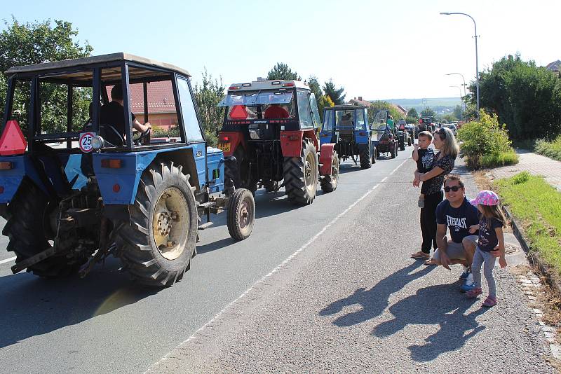 Druhý ročník Traktoriády v Kašnici.