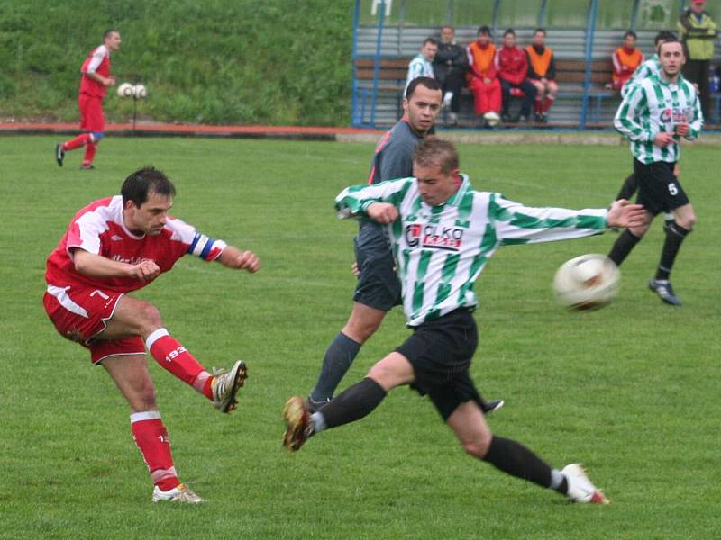 I.B, sk. C: Hlohovec (v pruhovaném) vs Rakvice