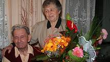 Šedesát let společného života oslavili s rodinou a přáteli manželé Vojtěškovi z Bořetic.