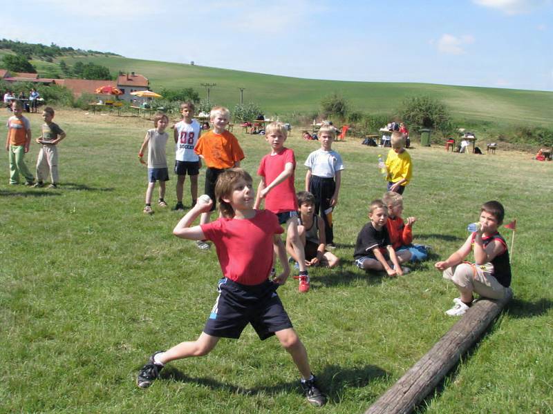 Olympiáda základních škol v Borkovanech.