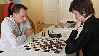 Hajdův šachový turnaj vyhrál světoběžník Teuber - Břeclavský deník