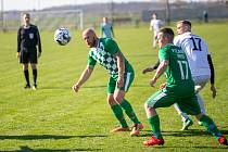 Fotbalisté Charvátské Nové Vsi (v zelených dresech) porazili Velké Bílovice 1:0.