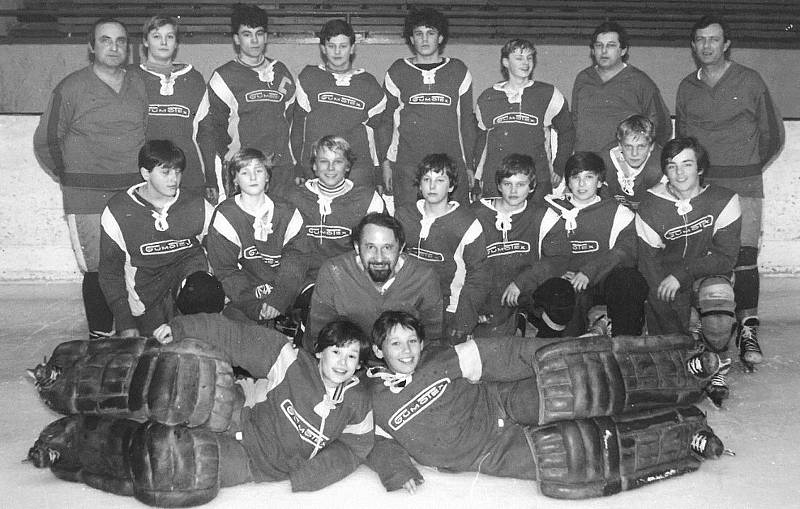 Břeclavští hokejisté v polovině osmdesátých let.