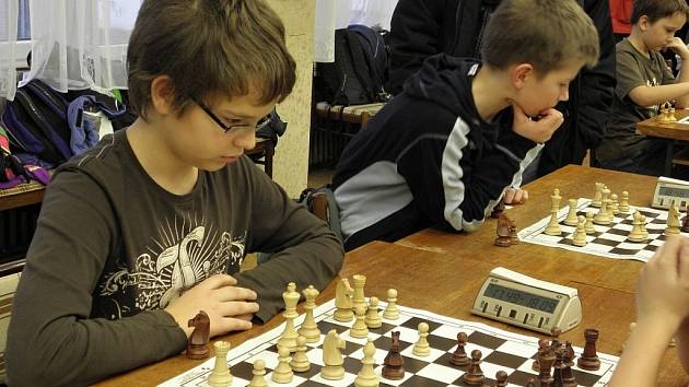 Vánoční turnaj v šachu v břeclavském Domě školství.