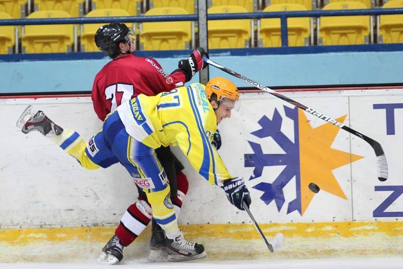 Lvům se s Frýdkem-Místkem příliš nedařilo. Skončili s výsledkem 3:8.