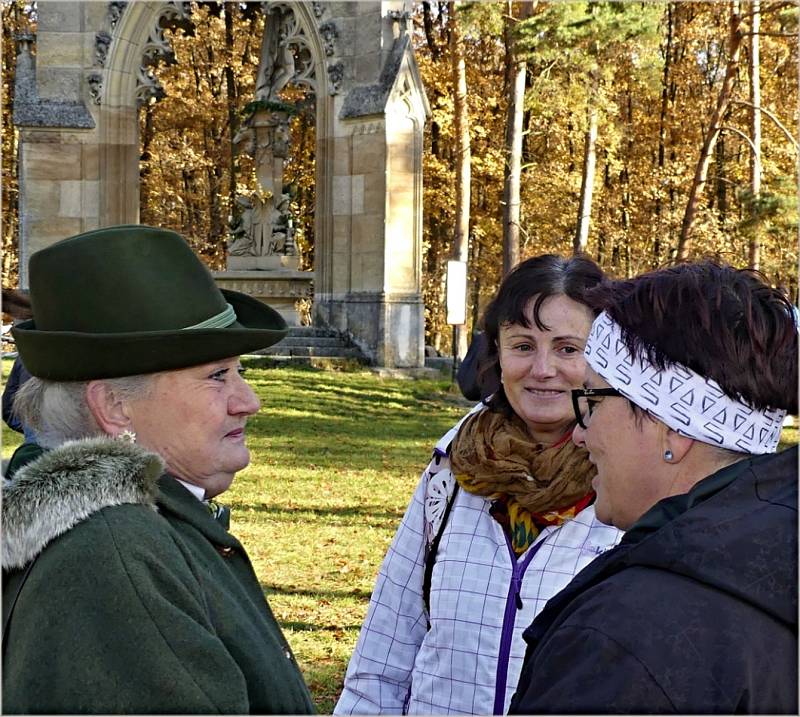 Ohlédnutí za Svatohubertskou mší v Bořím lese.