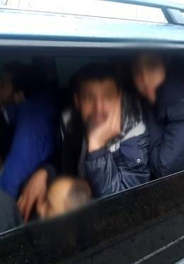 Jihomoravští cizinečtí policisté zadrželi dnes dopoledne na Břeclavsku 26 migrantů.