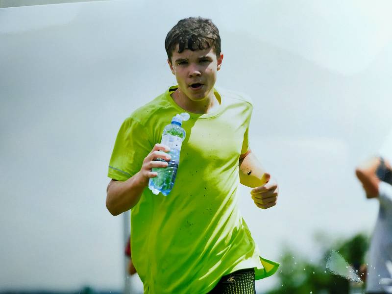 Lukáš Drobilič je nadějným plavcem, daří se mu v atletice a úspěšně vyzkoušel i triatlon.