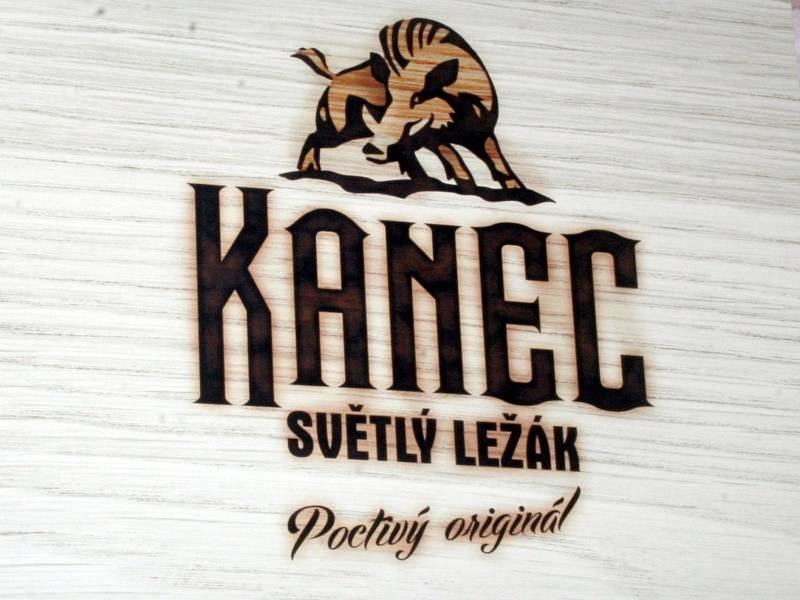 Obnovený Zámecký pivovar Břeclav odhalil jména svých dvou nových piv. Dvanáctka ponese již dříve používaný název Kanec, desetistupňové pivo bude Delegát. Výroba piva se do Břeclavi vrací po bezmála dvacetileté přetržce.