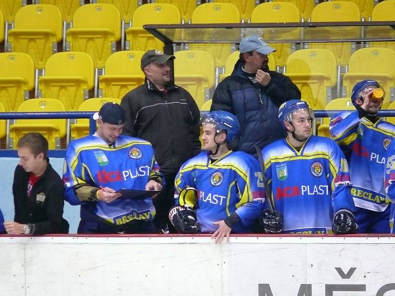 Hokejisté Břeclavi porazili Trutnov 4:1.