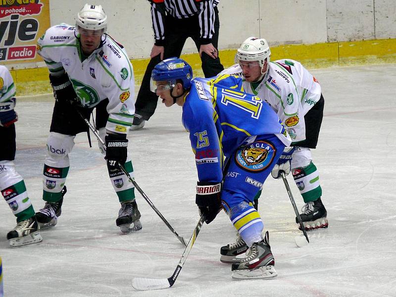 Hokejisté Břeclavi porazili Trutnov 4:1.