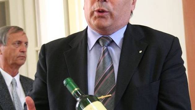 Ředitel Vína Mikulov Jaroslav Hlaváč představuje šampiona mezi bílými víny.