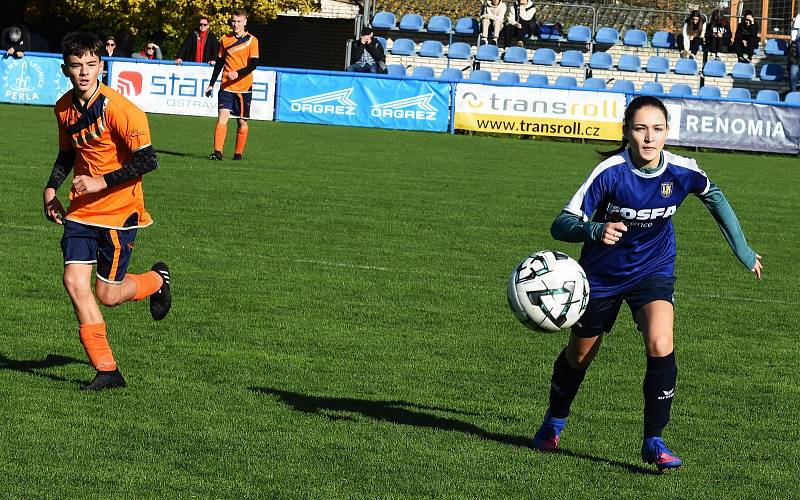 Starší žáci Lednice (v oranžovém) podlehli 0:1 Břeclavi.