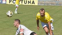 Fotbalisté Břeclavi (ve žlutém) porazili Bystřici nad Pernštejnem 1:0.