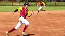 Softbalisté Locos Břeclav první zápas proti týmu Spectrum Praha vyhráli 9:7, v odvetě však podlehli 8:9.