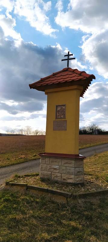 Podvečerní pochůzka po okolí Bořetic nabízí krásné panoramatické výjevy.