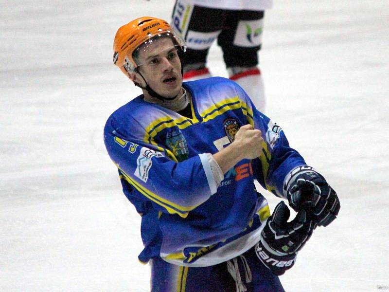Břeclavští hokejisté doma srovnali čtvrtfinálovou sérii s Technikou Brno.