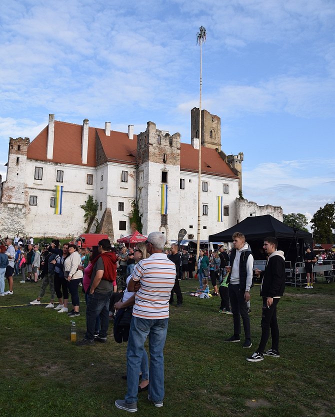 Areál pod zámkem patří o víkendu Svatováclavským slavnostem.