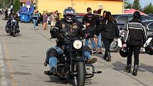 Pasohlávecký autokemp Merkur obsadili od čtvrtka do neděle motorkáři. Konal se tam odložený Euro Bike Fest.