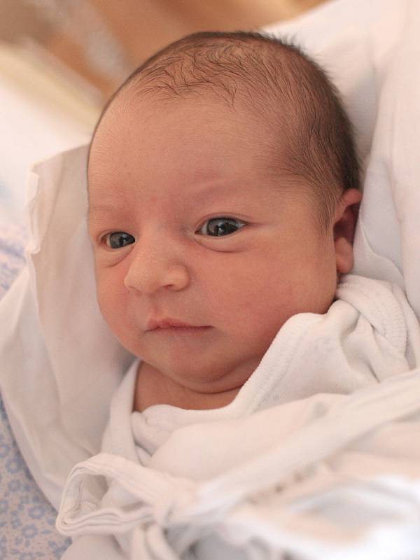 Oliver Sadílek, 10.2. 2018, 21.10, 51 cm, 3620 g, Bořetice