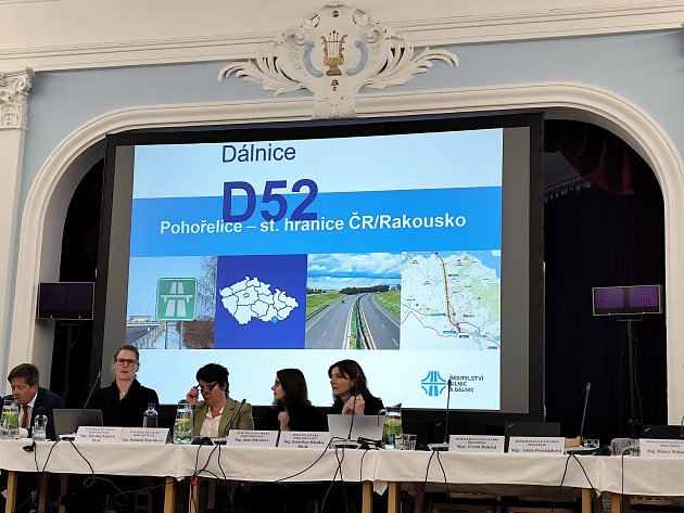 Debata o dostavbě dálnice mezi Brnem a Vídní: přečtěte si, co lidem z okolí vadí