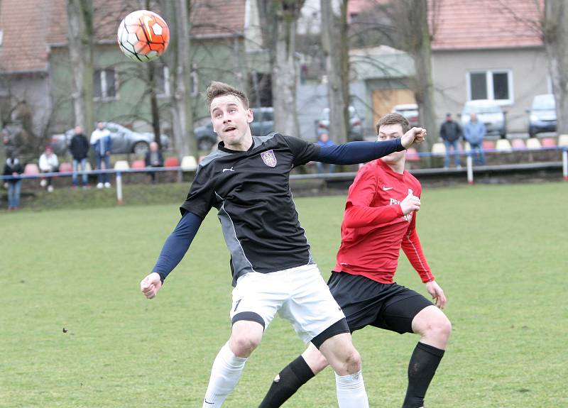 Fotbalisté Sokolu Lanžhot s novým trenérem Jozefem Nemčovičem na lavičce prohráli na úvod jarní části sezony na hřišti Bosonoh 1:2.