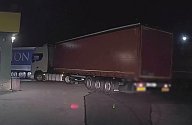 Opilého řidiče kamionu zastavili dálniční policisté poblíž Pasohlávek na Brněnsku.