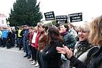 Protestní pochod Břeclaví je reakci na zbití patnáctiletého chlapce trojicí útočníků, z nichž minimálně jeden měl být Rom